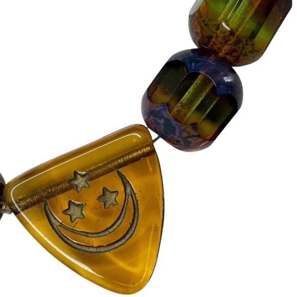 Vintage beaded bracelet with etched triangular bead details - Picture 4 of 7